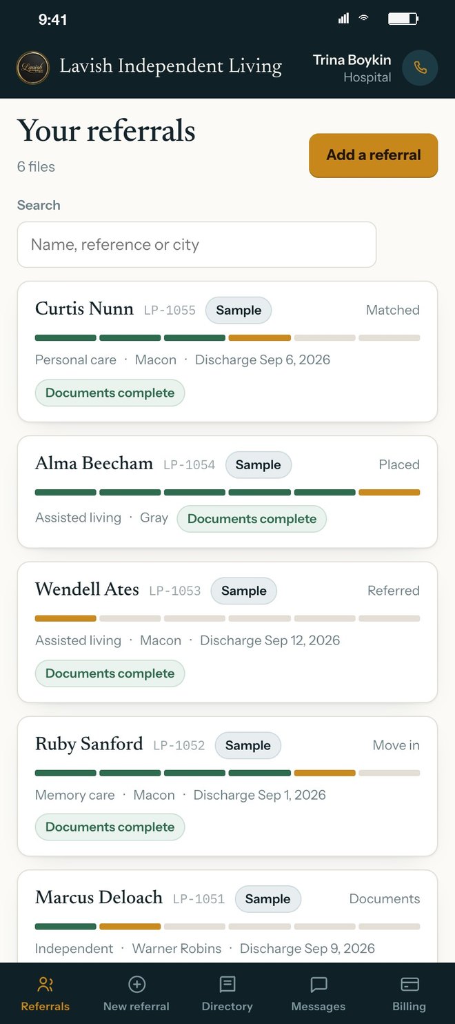 A hospital case manager's referrals list with six files, each with a stage bar, care level, city, discharge date and whether the documents are complete